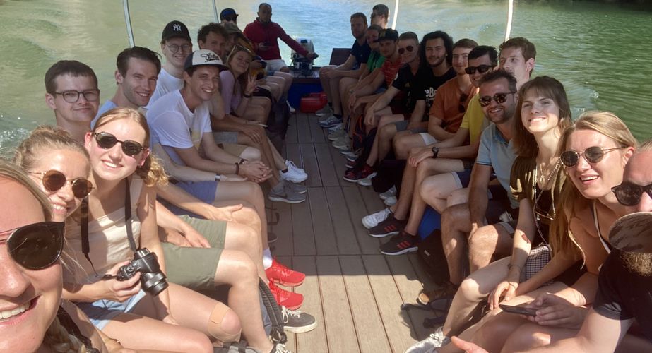 Groepsfoto jongerenreis Balkan Groepsfoto jongerenreis Balkan